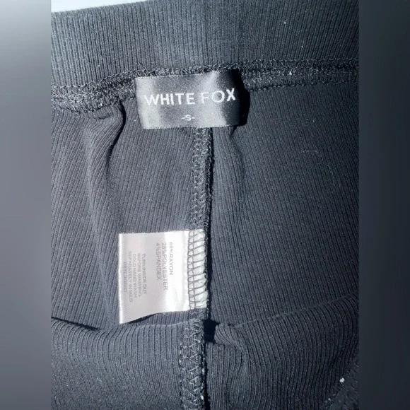 White Fox Boutique Offstage Ribbed Bike Shorts - Size Small - Onyx - Picture 4 of 6